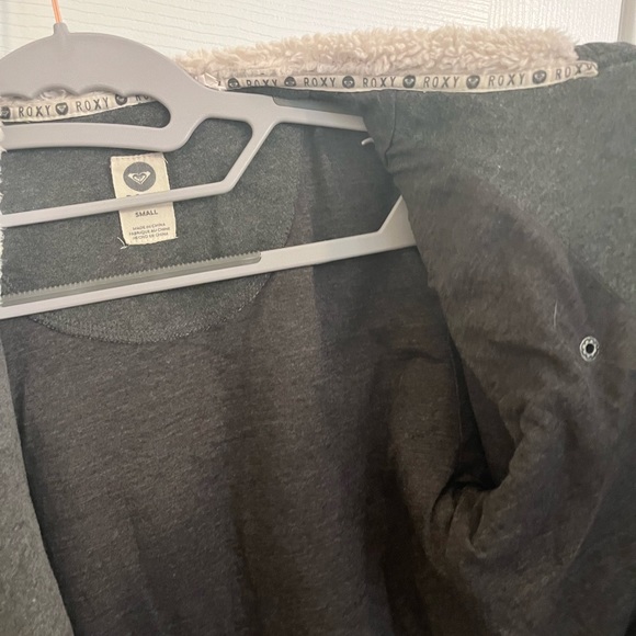 Roxy Asymmetrical Zip Up Faux Fur (Sherpa) Hoodie Jacket w/ button detail. S. - Picture 13 of 16